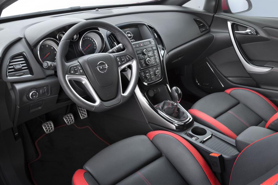 Торпедо Opel Astra GTC BiTurbo CDTI (J) 2012 года  (фото 3 из 9)